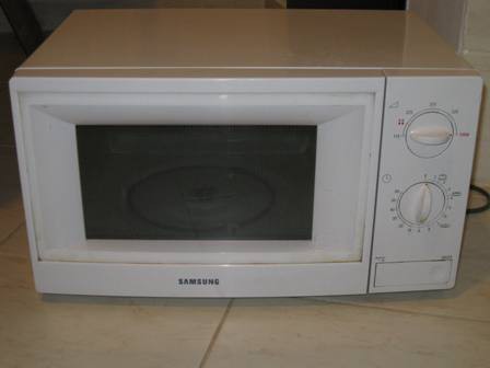 Mikrohullámú sütő 80 Ron/ Elkelt